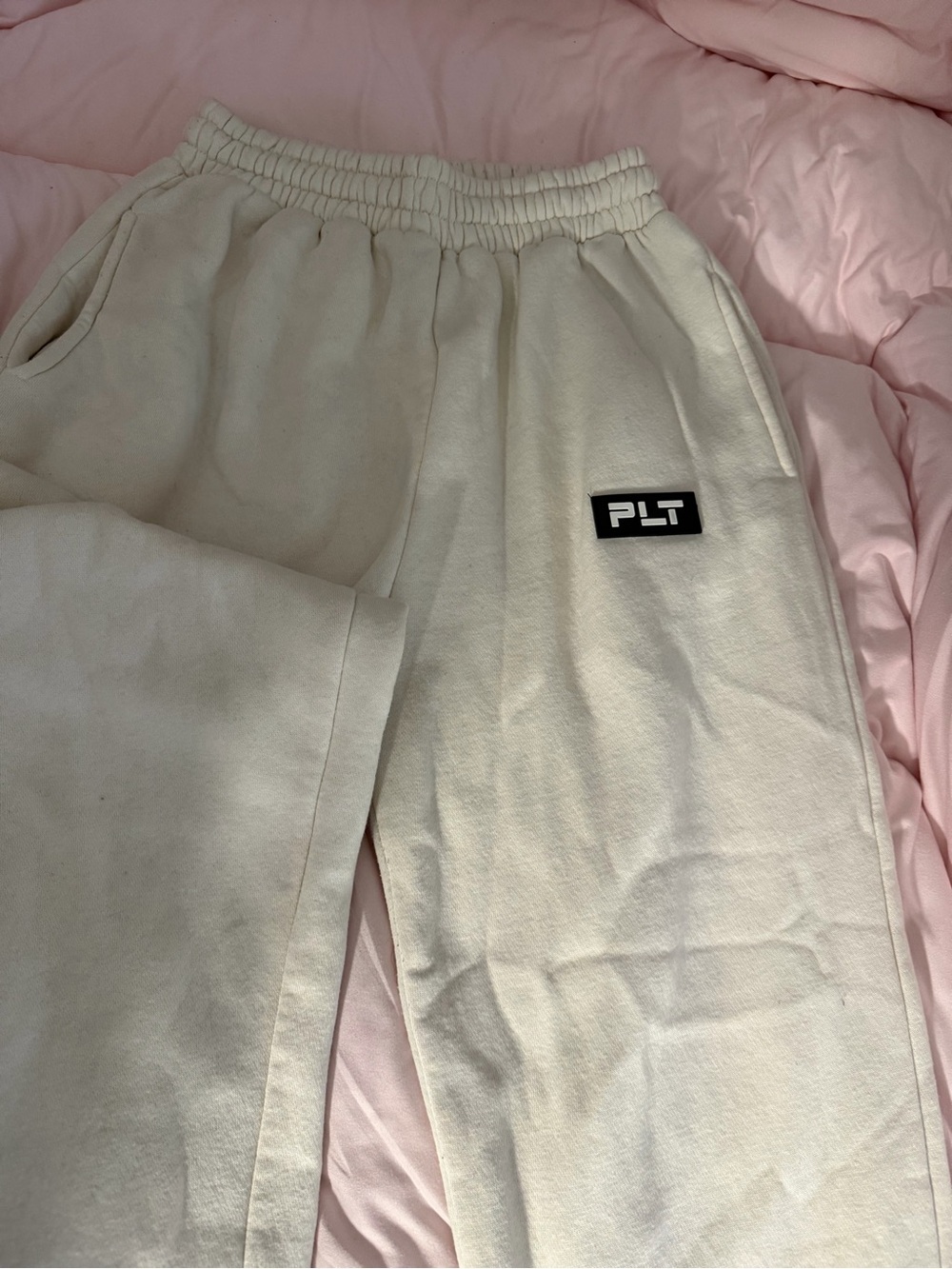 PrettyLittleThing Cream Fleece Joggers - Picture 2 of 3